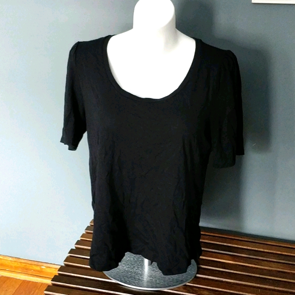 Black tshirt